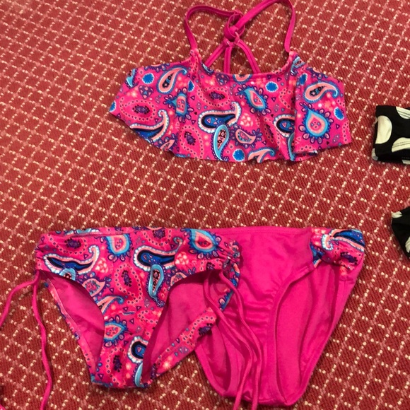 Bathing suit bundle - Picture 5 of 8